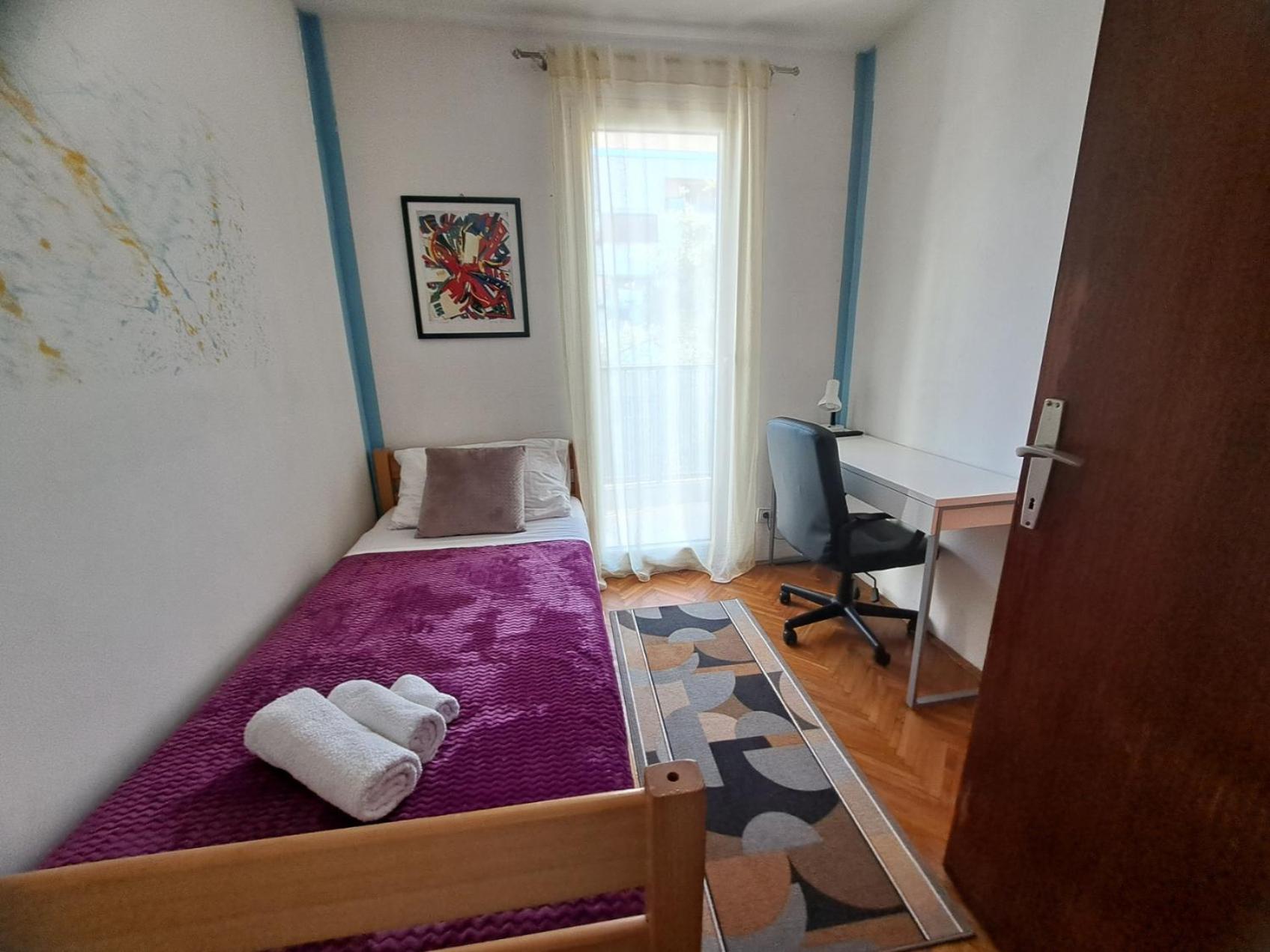 Apartment Centre *